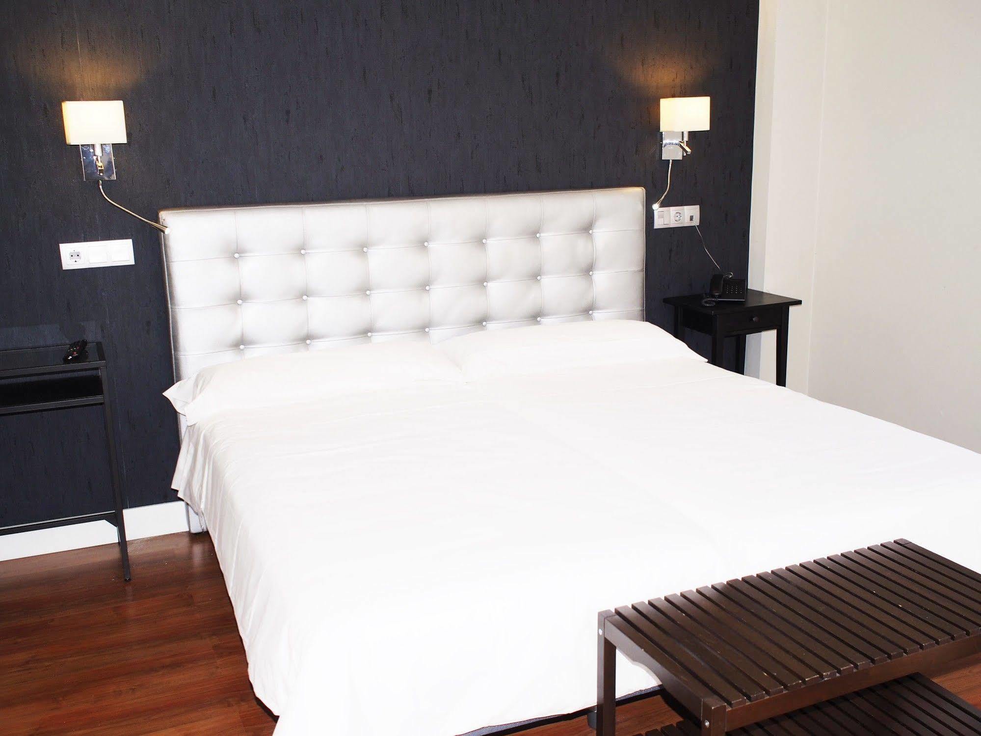 Hotel Rosal Oviedo Exterior photo